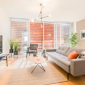  Apartamento Homeforguest Design Attic Free Parking España